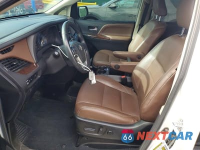 Zdjęcie 7 z 13 samochodu: 2019 TOYOTA SIENNA LIMITED 7-PASSENGER VIN:5TDDZ3DC2KS218681 - miniatura