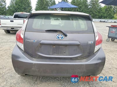 Zdjęcie 6 z 13 samochodu: 2016 TOYOTA PRIUS C TWO VIN:JTDKDTB35G1133069 - miniatura