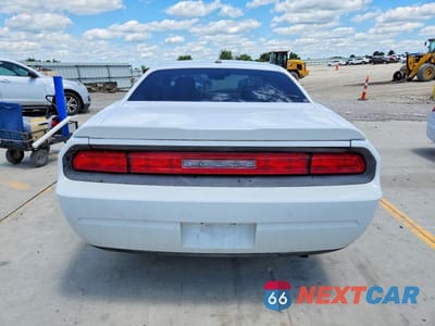 Zdjęcie 6 z 12 samochodu: 2010 DODGE CHALLENGER SE VIN:2B3CJ4DVXAH323333 - miniatura