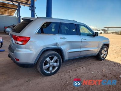 Trzecie zdjęcie samochodu z tyłu: 2011 JEEP GRAND CHEROKEE OVERLAND VIN:1J4RR6GT4BC647805 - miniatura