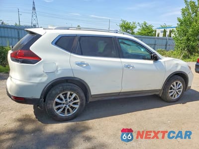 Trzecie zdjęcie samochodu z tyłu: 2018 NISSAN ROGUE S VIN:5N1AT2MV3JC747150 - miniatura