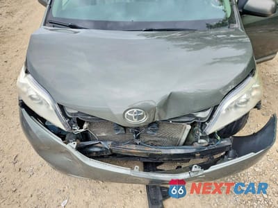 Zdjęcie 12 z 13 samochodu: 2011 TOYOTA SIENNA XLE 8-PASSENGER VIN:5TDYK3DC3BS048448 - miniatura