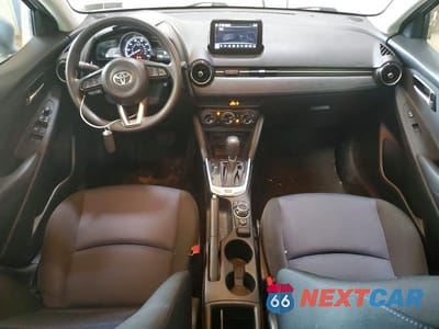 Zdjęcie 8 z 12 samochodu: 2019 TOYOTA YARIS LE VIN:3MYDLBYV1KY524353 - miniatura