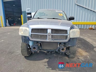 Piąte zdjęcie samochodu w środku: 2005 DODGE DAKOTA QUAD SLT VIN:1D7HW48N15S288721 - miniatura