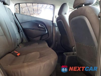 Zdjęcie 10 z 12 samochodu: 2015 KIA RIO LX VIN:KNADM4A37F6515733 - miniatura