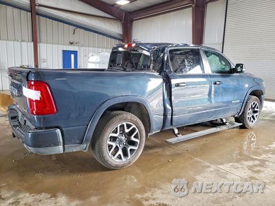 Trzecie zdjęcie samochodu z tyłu: 2026 RAM 1500 LARAMIE VIN:1C6SRFJT3TN297872 - miniatura