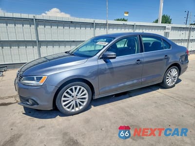 2014 VOLKSWAGEN JETTA SEL 3VWL07AJ7EM422927 - główne zdjęcie licytacji z USA - miniatura