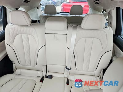 Zdjęcie 10 z 13 samochodu: 2022 BMW X7 ALPINA XB7 VIN:5UXCX6C11N9K47299 - miniatura