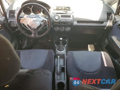 Zdjęcie 8 z 12 samochodu: 2008 HONDA FIT VIN:JHMGD37638S008848 - miniatura