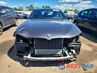 Piąte zdjęcie samochodu w środku: 2019 BMW 530XE VIN:WBAJB1C50KB376827 - miniatura