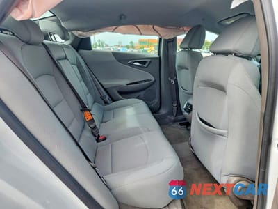 Zdjęcie 10 z 13 samochodu: 2016 CHEVROLET MALIBU LT VIN:1G1ZE5ST9GF307700 - miniatura