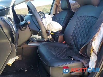 Zdjęcie 7 z 13 samochodu: 2018 TOYOTA COROLLA LE VIN:5YFBURHE8JP830167 - miniatura