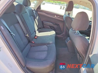 Zdjęcie 10 z 13 samochodu: 2023 KIA K5 LXS VIN:5XXG14J26PG220173 - miniatura