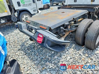 Zdjęcie 9 z 10 samochodu: 2024 CHEVROLET SILVERADO K3500 VIN:1GC4YSEY1RF300709 - miniatura