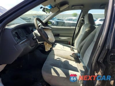 Zdjęcie 7 z 12 samochodu: 2004 FORD CROWN VICTORIA VIN:2FAFP73W84X170795 - miniatura