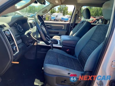 Zdjęcie 7 z 12 samochodu: 2018 RAM 1500 SLT VIN:1C6RR7LM7JS354471 - miniatura