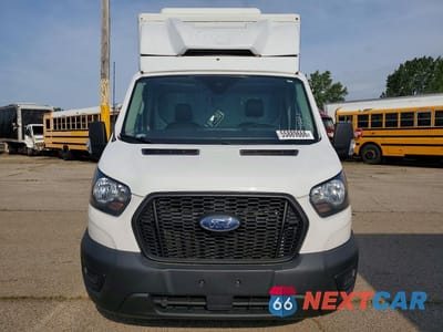 Piąte zdjęcie samochodu w środku: 2020 FORD TRANSIT DELIVERY TRUCK VIN:1FDBW5Z82LKA95582 - miniatura