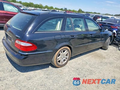 Trzecie zdjęcie samochodu z tyłu: 2004 MERCEDES-BENZ E 320 4MATIC VIN:WDBUH82J64X115471 - miniatura