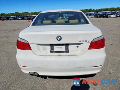 Zdjęcie 6 z 12 samochodu: 2010 BMW 528 XI VIN:WBANV1C51AC445915 - miniatura