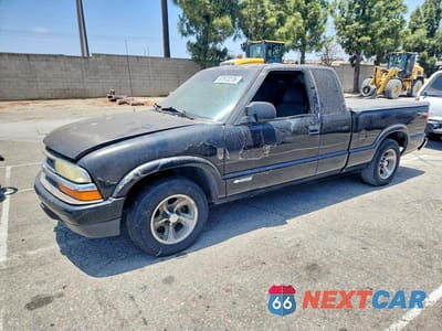 2003 CHEVROLET S TRUCK S10 1GCCS19X338126811 - główne zdjęcie licytacji z USA - miniatura