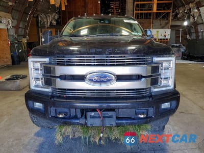 Piąte zdjęcie samochodu w środku: 2019 FORD F350 SUPER DUTY VIN:1FT8W3BT6KED20908 - miniatura