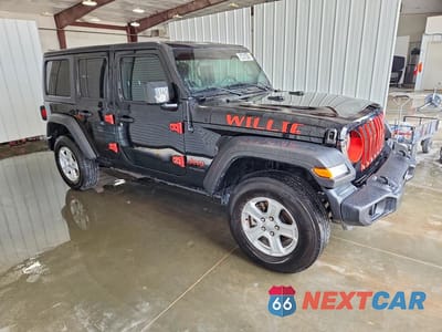 Czwarte zdjęcie samochodu z boku: 2022 JEEP WRANGLER UNLIMITED SPORT VIN:1C4HJXDG3NW240812 - miniatura