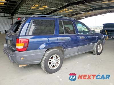 Trzecie zdjęcie samochodu z tyłu: 2004 JEEP GRAND CHEROKEE LAREDO VIN:1J4GW48N04C373591 - miniatura