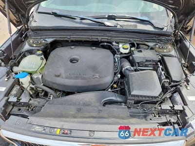 Zdjęcie 12 z 13 samochodu: 2021 VOLVO XC40 T5 MOMENTUM VIN:YV4162UK2M2407030 - miniatura