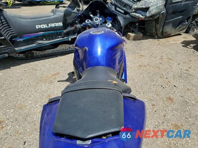 Zdjęcie 6 z 8 samochodu: 2000 YAMAHA YZFR1 VIN:JYARN05E9YA003977 - miniatura
