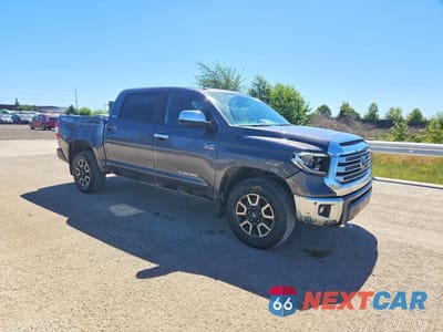 Czwarte zdjęcie samochodu z boku: 2019 TOYOTA TUNDRA CREWMAX LIMITED VIN:5TFHY5F12KX821698 - miniatura