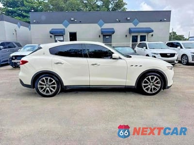 Zdjęcie 13 z 15 samochodu: 2018 MASERATI LEVANTE VIN:ZN661XUA6JX292117 - miniatura