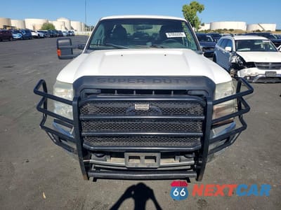 Piąte zdjęcie samochodu w środku: 2011 FORD F250 SUPER DUTY VIN:1FT7X2A61BEB41254 - miniatura