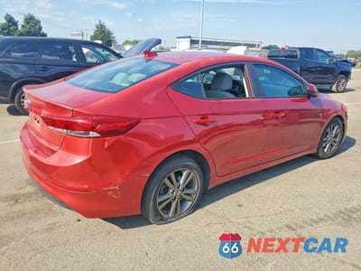 Trzecie zdjęcie samochodu z tyłu: 2018 HYUNDAI ELANTRA SEL VIN:5NPD84LF0JH253650 - miniatura