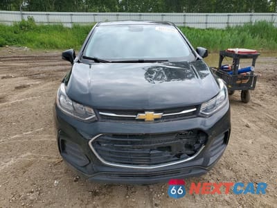 Piąte zdjęcie samochodu w środku: 2019 CHEVROLET TRAX LS VIN:3GNCJKSB6KL317881 - miniatura