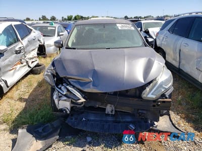 Piąte zdjęcie samochodu w środku: 2019 NISSAN SENTRA SV VIN:3N1AB7AP9KY455203 - miniatura