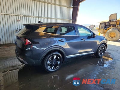 Trzecie zdjęcie samochodu z tyłu: 2026 KIA SPORTAGE LX VIN:5XYK23DF2TG386843 - miniatura