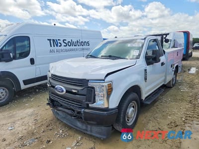 Drugie zdjęcie samochodu z przodu: 2019 FORD F250 SUPER DUTY VIN:1FDBF2A62KEE68402 - miniatura