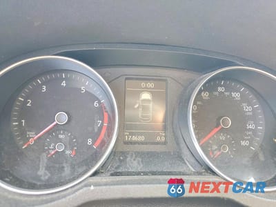 Zdjęcie 9 z 12 samochodu: 2018 VOLKSWAGEN PASSAT S VIN:1VWAA7A30JC016604 - miniatura