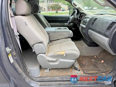 Piąte zdjęcie samochodu w środku: 2007 TOYOTA TUNDRA BASE VIN:5TFMV52197X020786 - miniatura