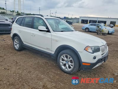 Czwarte zdjęcie samochodu z boku: 2010 BMW X3 XDRIVE30I VIN:WBXPC9C4XAWJ36159 - miniatura