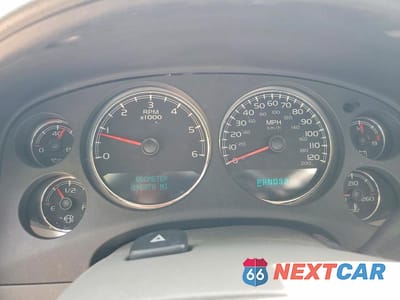 Zdjęcie 9 z 13 samochodu: 2007 GMC YUKON XL C1500 VIN:1GKFC16067R269466 - miniatura
