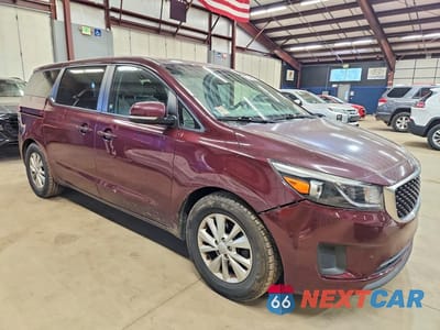 Czwarte zdjęcie samochodu z boku: 2017 KIA SEDONA LX VIN:KNDMB5C16H6308506 - miniatura