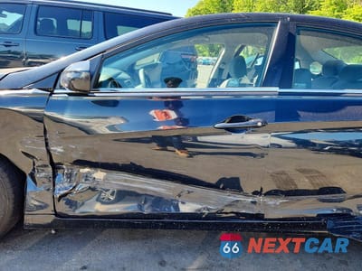 Zdjęcie 7 z 12 samochodu: 2011 HYUNDAI SONATA GLS VIN:5NPEB4AC1BH103823 - miniatura