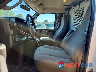 Zdjęcie 7 z 12 samochodu: 2019 CHEVROLET EXPRESS G2500 VIN:1GCWGAFP1K1366563 - miniatura