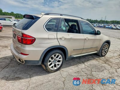 Trzecie zdjęcie samochodu z tyłu: 2013 BMW X5 XDRIVE35I VIN:5UXZV4C51D0G55444 - miniatura
