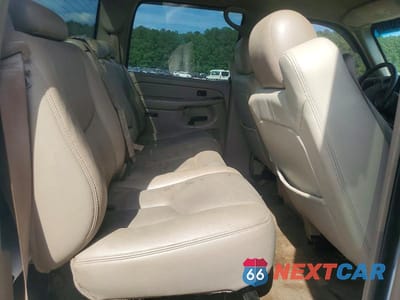 Zdjęcie 10 z 12 samochodu: 2004 CHEVROLET SILVERADO K2500 HEAVY DUTY VIN:1GCHK23U14F160821 - miniatura