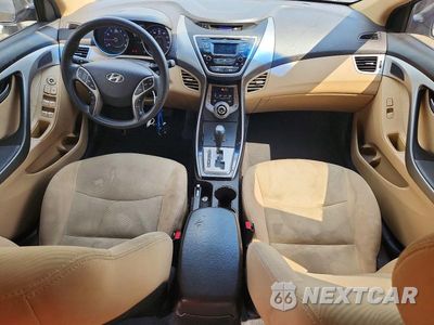Zdjęcie 8 z 12 samochodu: 2013 HYUNDAI ELANTRA GLS VIN:5NPDH4AE3DH392637 - miniatura