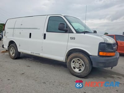 Czwarte zdjęcie samochodu z boku: 2014 CHEVROLET EXPRESS G2500 VIN:1GCWGFCA6E1120139 - miniatura