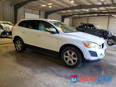 Czwarte zdjęcie samochodu z boku: 2012 VOLVO XC60 3.2 VIN:YV4952DZ6C2338005 - miniatura