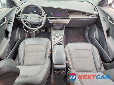 Zdjęcie 8 z 13 samochodu: 2023 KIA NIRO WIND VIN:KNDCR3L12P5021387 - miniatura